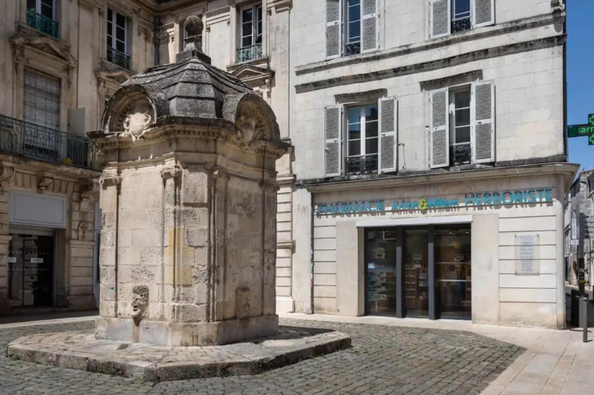 Les Apparts De Charly Duplex Cosy Au Marche Hyper Centre La Rochelle Tout A Pied Exteriér fotografie